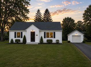 23 Cypress St, Portsmouth, RI 02871