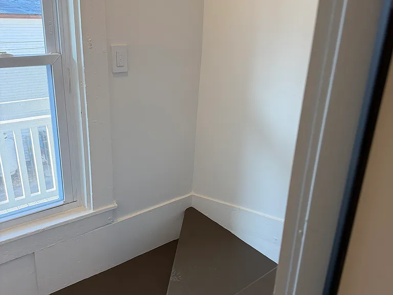 Steps going from 2nd floor to 3rd floor
