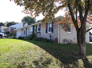 410 E Lancaster St, Red Lion, PA 17356