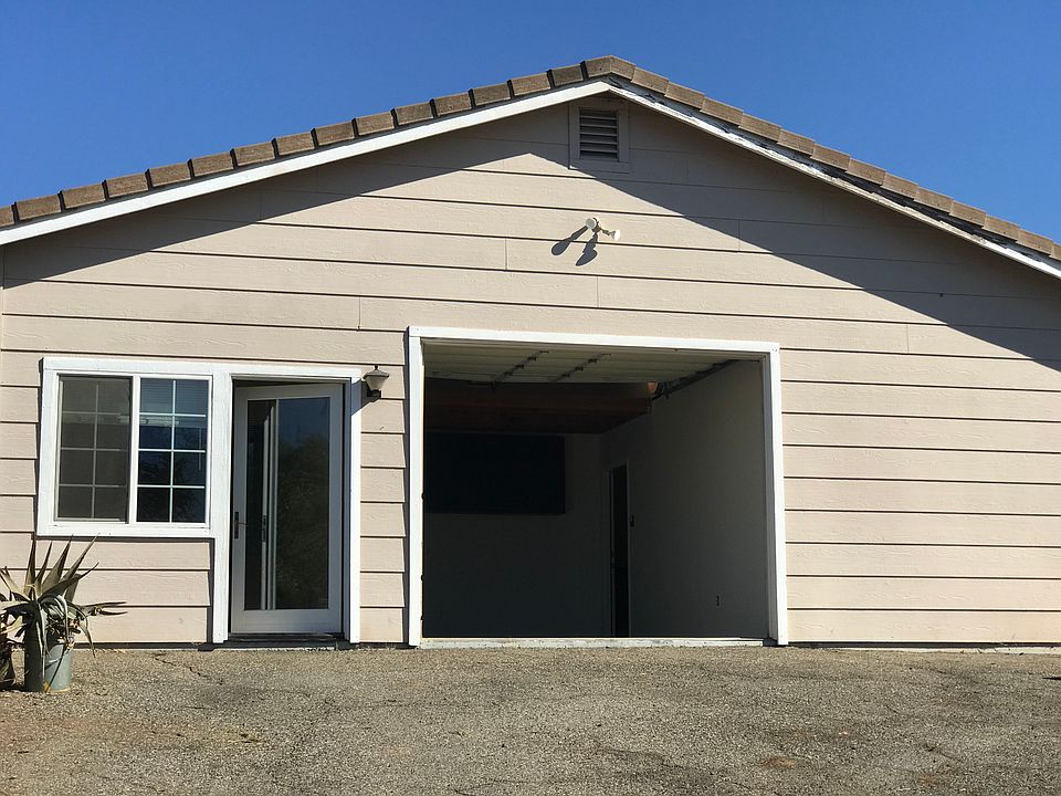 1st image of 14077 Kelowna Ln