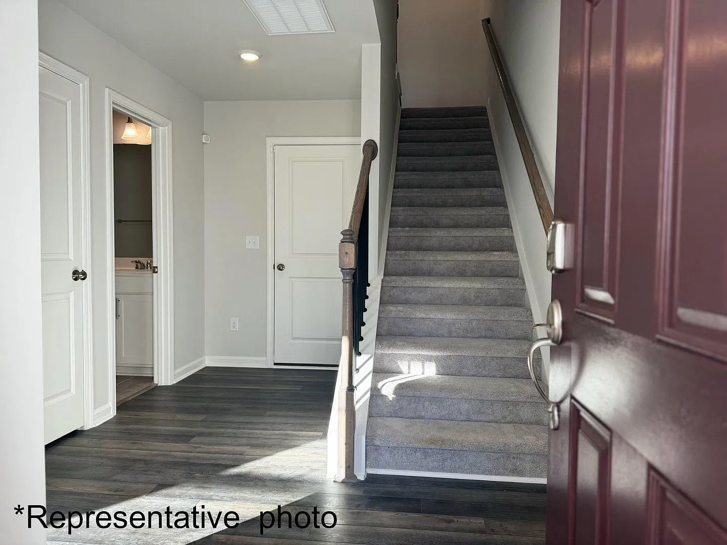 3 bed, 3.5 bath, 1847 sqft, $1,975 — Photo 4
