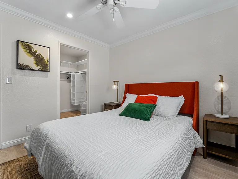 200 Elm Ave #15 — Photo 17