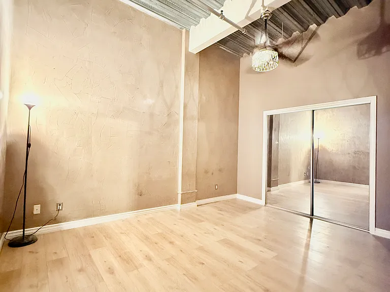 312 W 5th St #1205 — Photo 12