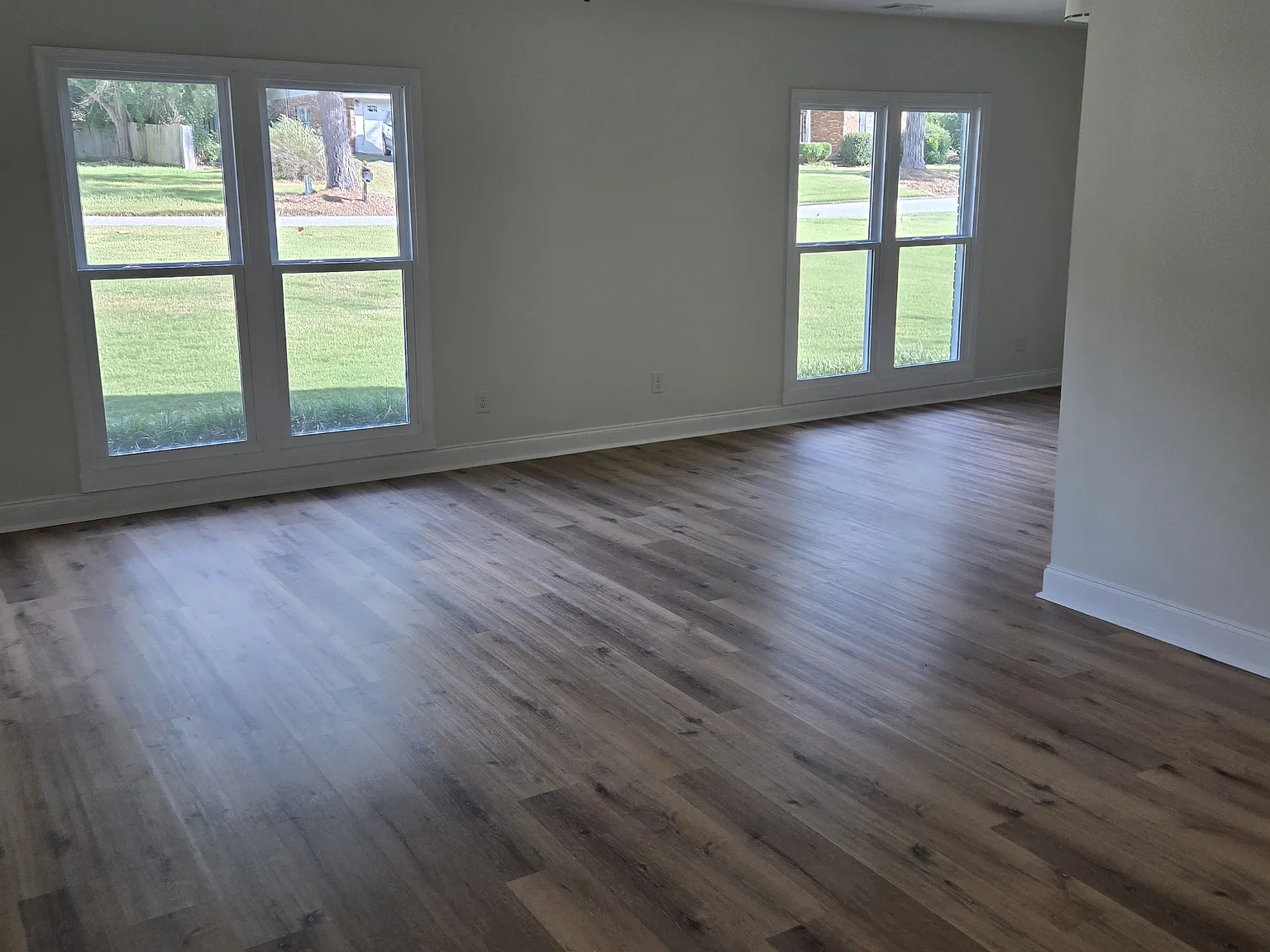 3 bed, 1931 sqft, $2,100 — Photo 3