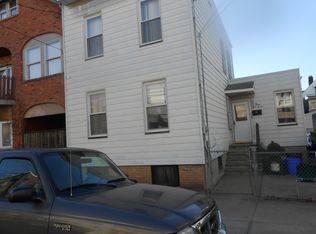 57 Warwick St, Newark, NJ 07105
