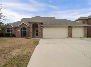 790 Peach Ln, Burleson, TX 76028