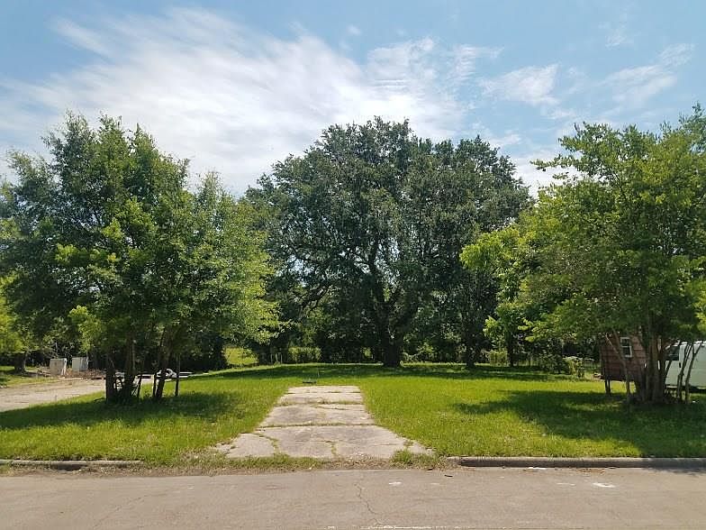 1st image of 9303 Clearway Dr