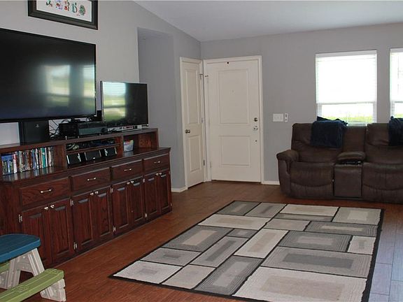 3rd image of 1513 Eagle Dr