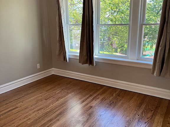 2nd image of 4130 W Newport Ave #2