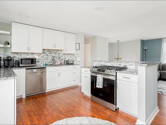 3rd image of 3631 Christopher Pl