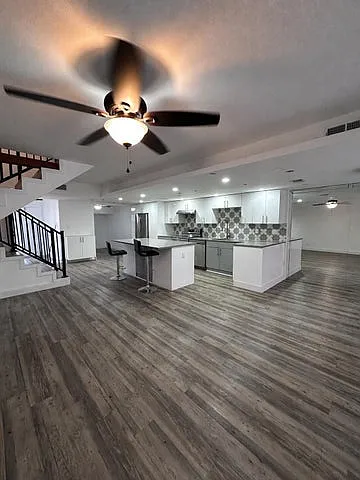 8017 NW 27th Ct — Photo 2