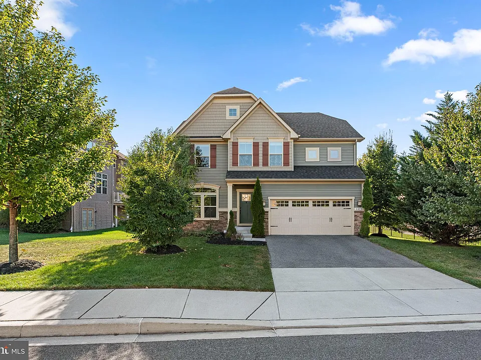 2419 Valley View Way