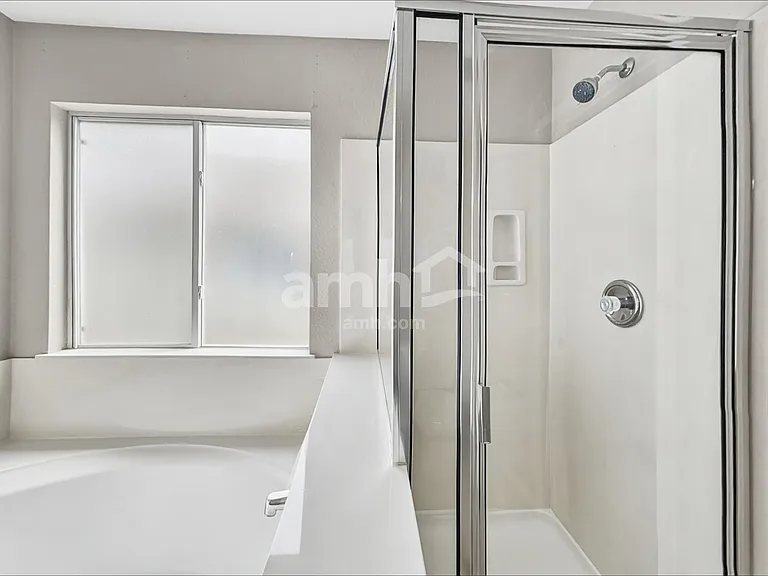 8438 Silver Brush — Photo 15
