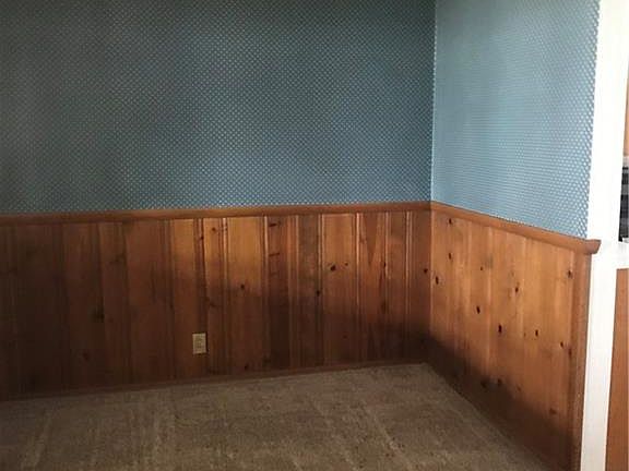 5th image of 797 Terry Ln