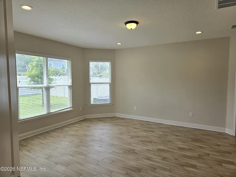835 Silver Pine Dr — Photo 16