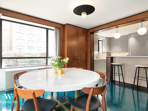 3rd image of 190 E 72nd St APT 2-A