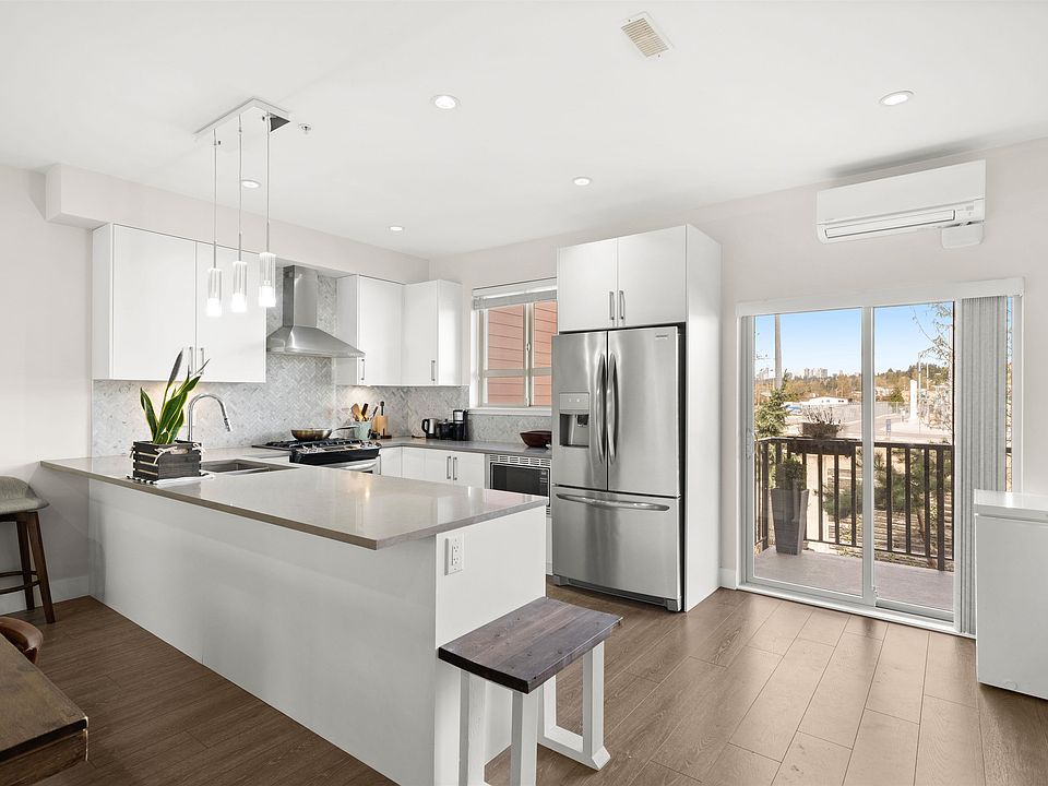 1st image of 843 Ewen Ave Unit 30
