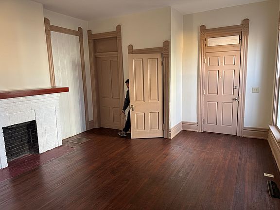 5th image of 2480 Findley Ave #B
