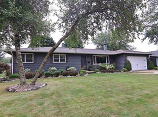 1815 N Claremont Dr, Janesville, WI 53545