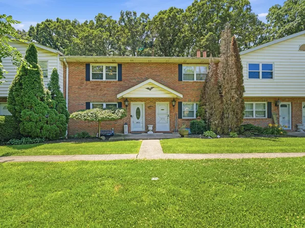 1821 Val Ct, Burlington, KY 41005