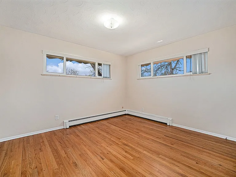 4395 Balsam St — Photo 4