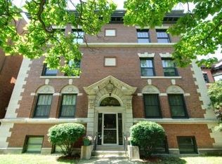 5310 S Cornell Ave #B, Chicago, IL 60615