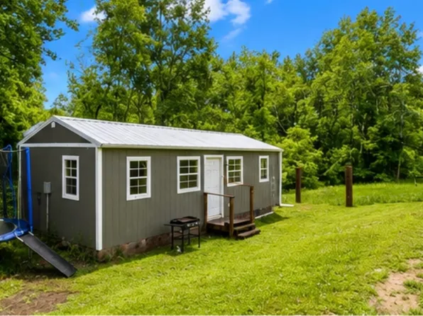 24011 Ridge Rd, Bernard, IA 52032