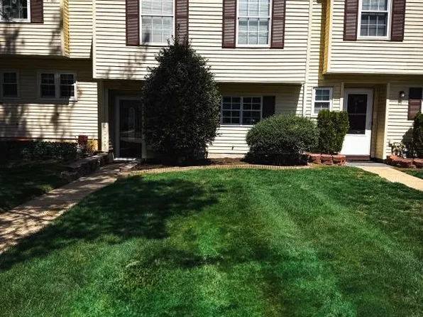 813 Darlington Dr, Old Bridge, NJ 08857