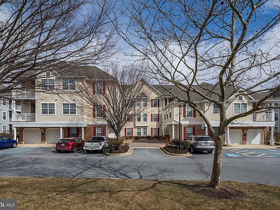 3rd image of 5002 Hollington Dr Unit 104