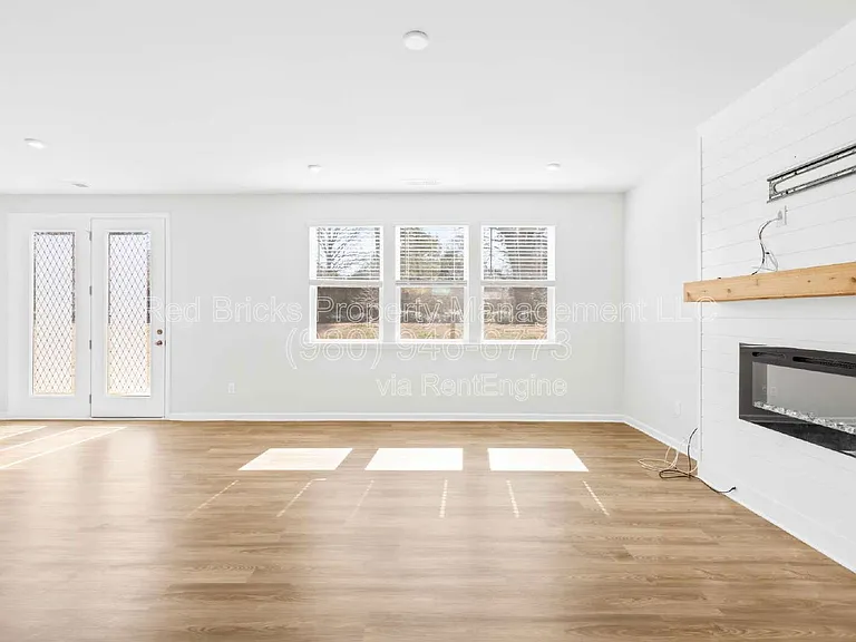 2128 Blue Sky Meadows Dr — Photo 14