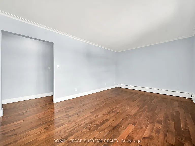 135 Kingsway Cres #4 — Photo 21
