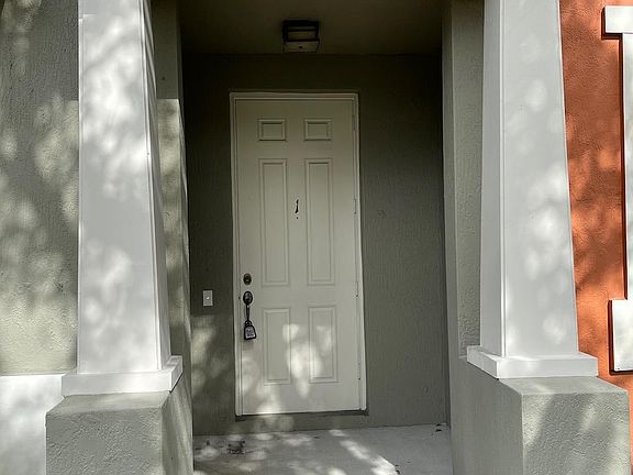 3rd image of 430 Amador Ln Unit 1