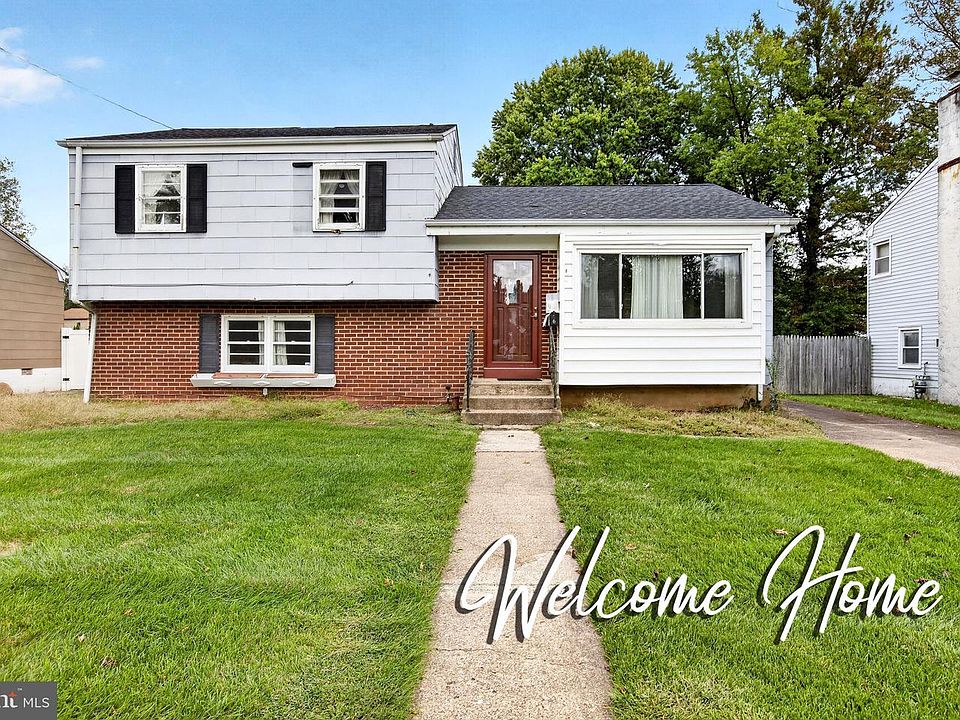 1st image of 6 Wickford Ave