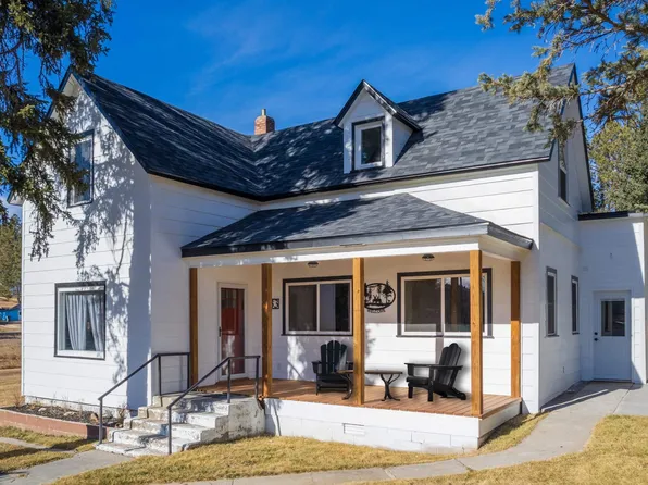 833 Lincoln St, Custer, SD 57730