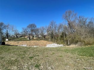 5221 Sundrop Ct, Godfrey, IL 62035