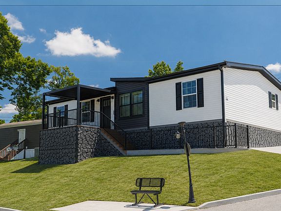 Exterior Image-2-Colony F25 Shady Hills