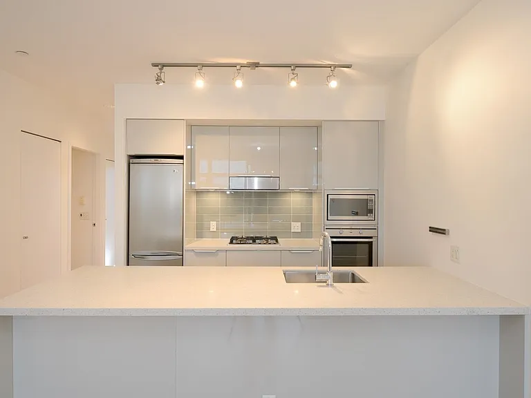 71 E Pender St #503 — Photo 4