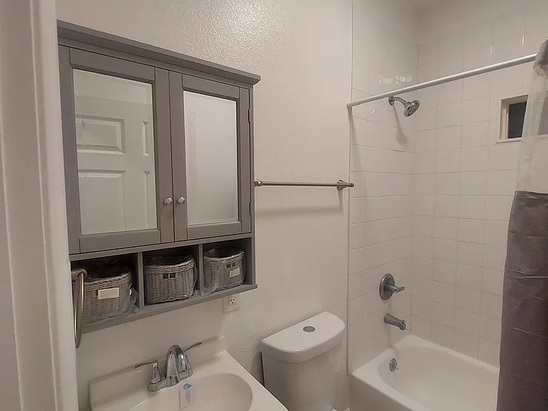 149 S Manhattan Pl #202 — Photo 5