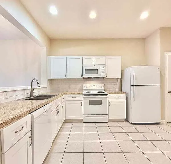 26542 Chimney Spire Ln — Photo 7