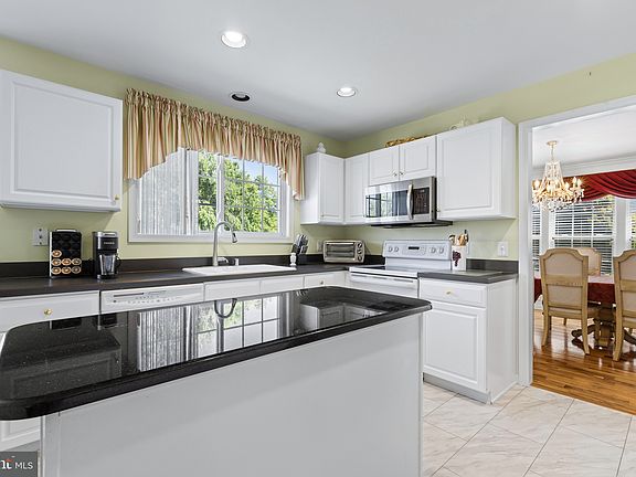 5th image of 1 Weiskopf Cir