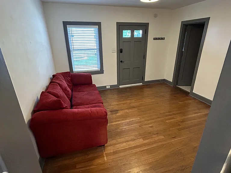1724 Laurel Ave #1 — Photo 6