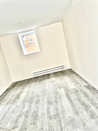 52 Zone St #1A Photo 1