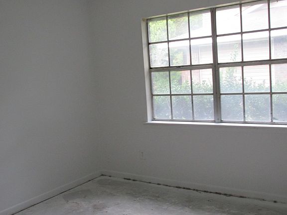 4th image of 1205 Ponderosa Dr