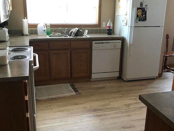 4th image of 44463 Yellow Pine Dr