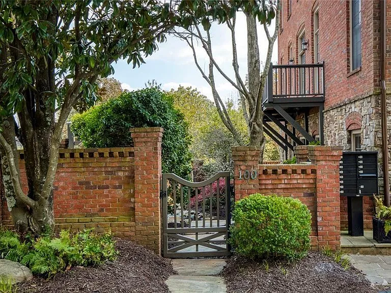100 Founders Mill Ct — Photo 4