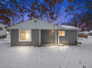 3061 Culbertson Ave, Rochester Hills, MI 48307