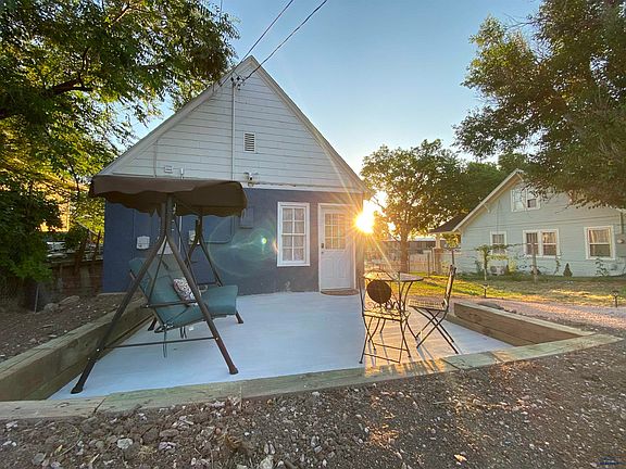 5th image of 1110 Mount Rushmore Rd