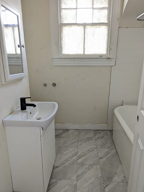 Two Bedroom Apartment (Gentilly) — Photo 3
