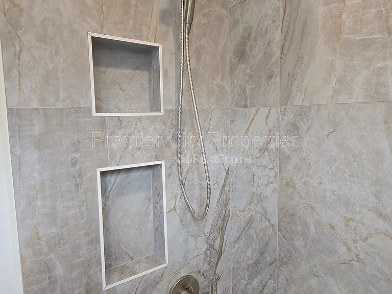 240 McGregor Ave #2 — Photo 17