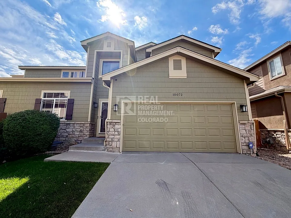 10072 Wyandott Cir S
